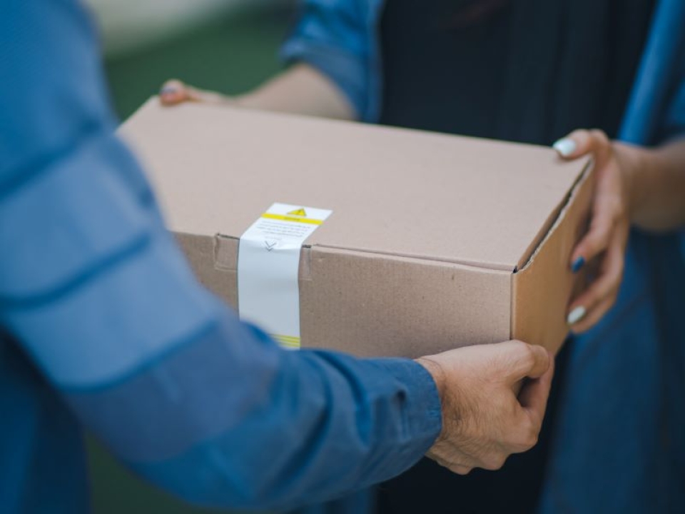 FedEx_Unsplashed_MAJ-min